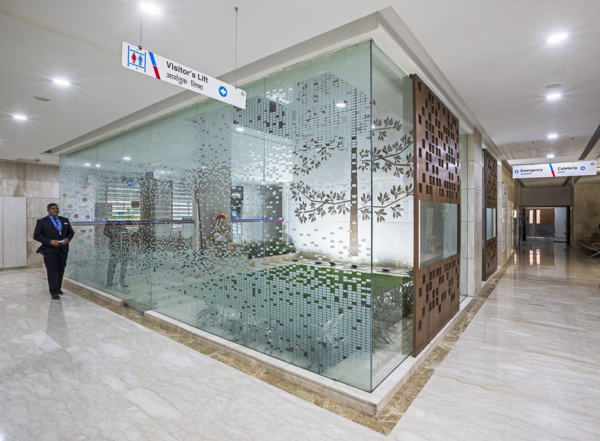 Aakash Healthcare Super Speciality Hospital, Dwarka — Consultation and Report Review