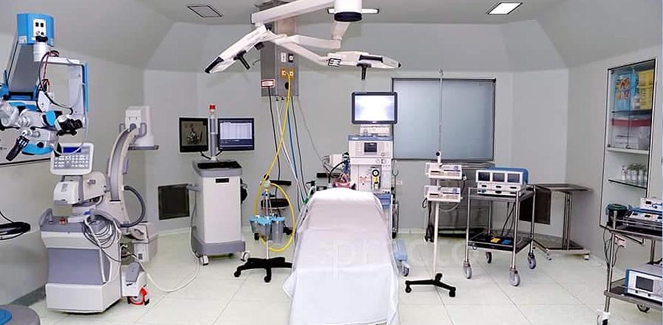 Apollo Hospital International Limited Ahmedabad — Building and Access