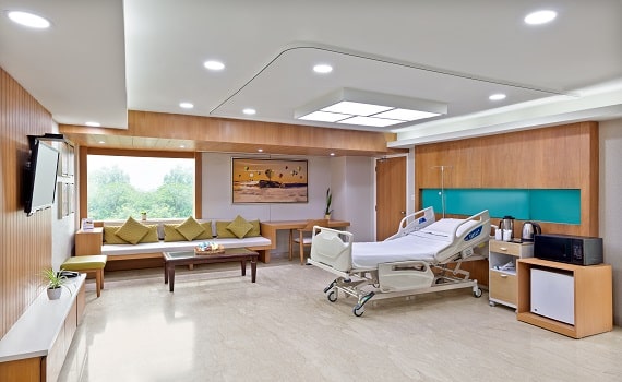 Max Super Speciality Hospital, Delhi — Building and Access