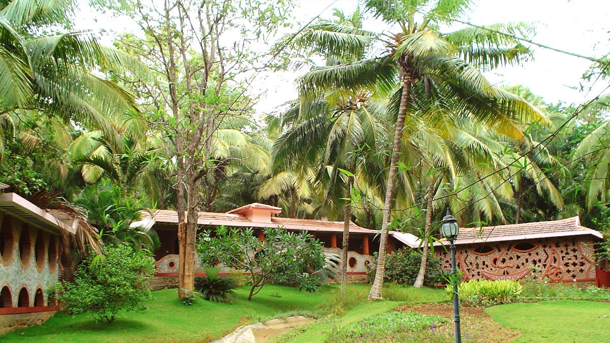 Kairali Ayurvedic Treatment Centre Buildings Set Among Coconut Palms In Palakkad, Kerala